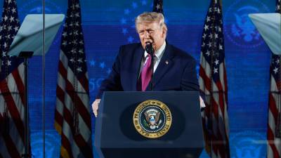 Trump Supports Controversial Braves Tomahawk Chop Trashes Mets at Rally