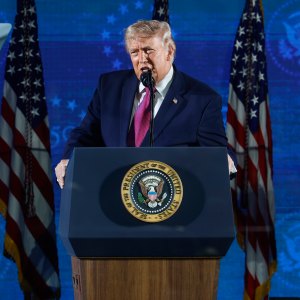 Trump Supports Controversial Braves Tomahawk Chop Trashes Mets at Rally