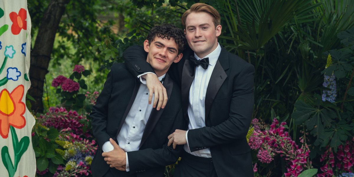oe-Locke-and-Kit-Connor-Heartstopper_Episodic_Image_51