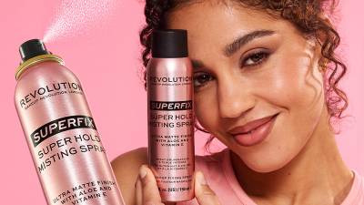 LE_Revolution_Beauty_Hero_Image_Superfix_Setting_Mist_2000x1130_202607