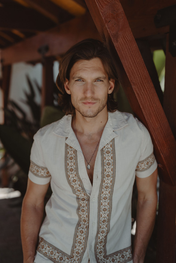 Scott Michael Foster Jokes About Competing With 3 Guys for Love in New Show