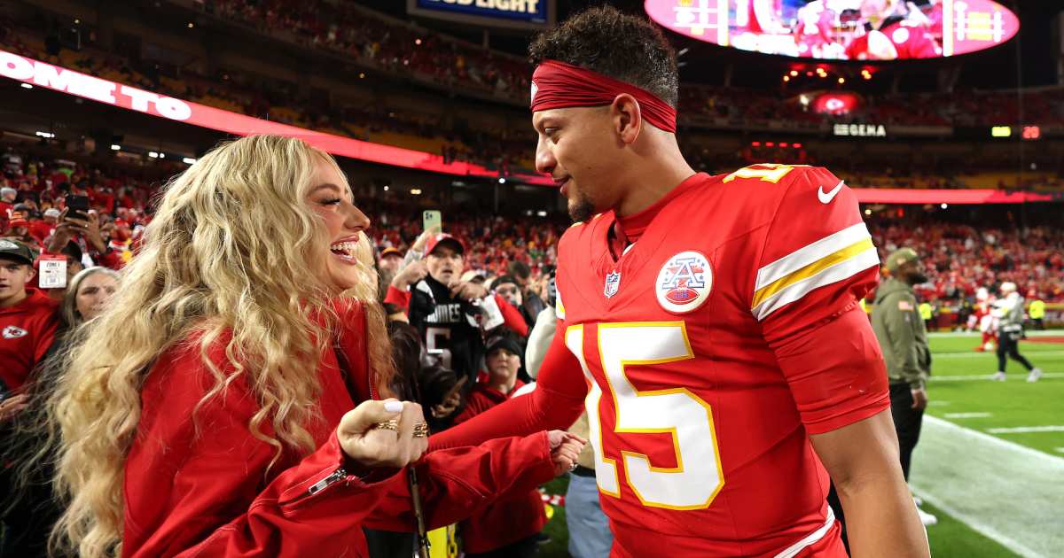 Patrick Mahomes’ Wife Brittany Celebrates His Return to Football Field After Season-Ending Injury Patrick Mahomes’ Wife Brittany Celebrates His Return to Football Field After Season-Ending Injury