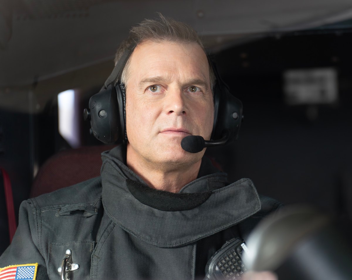 Peter Krause Leaves Message for 911 Fan Convention After Onscreen Death Viva La France Feature