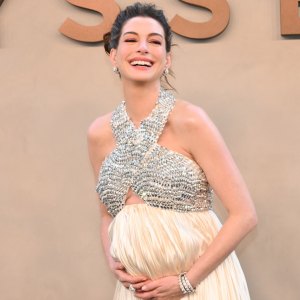 See Anne Hathaway Baby Bump Ahead of 3rd Child Feature