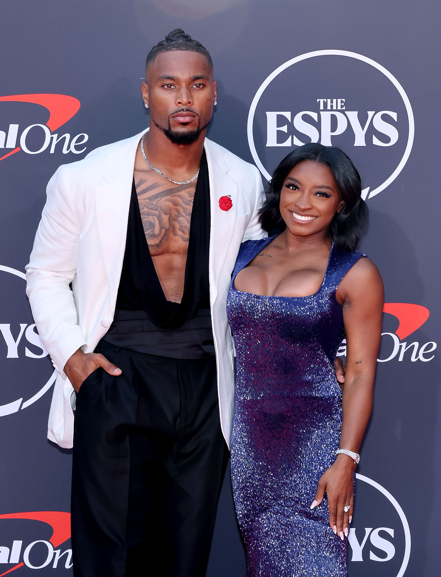 Simone Biles Names Star Who 'Stole' Her Shades at Taylor Swift's Wedding