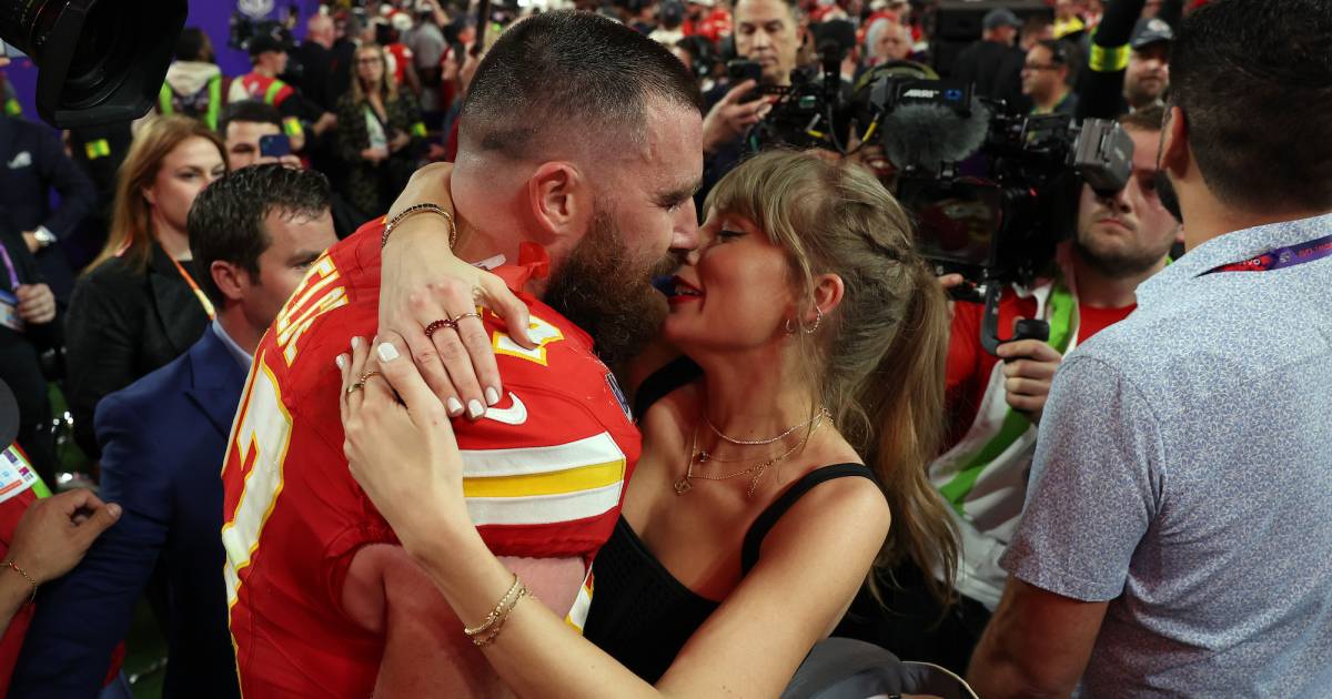Stars Marvel Over Taylor Swift, Travis Kelce Wedding Details Stars Marvel Over Taylor Swift, Travis Kelce Wedding Details