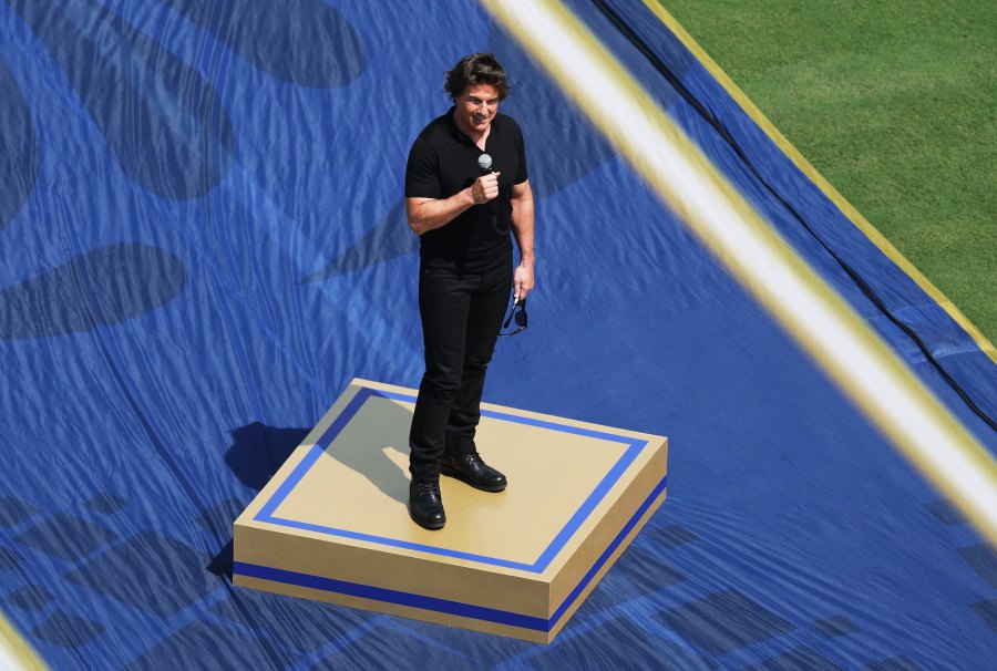 Tom-Cruise-World-Cup-GettyImages-2286786999