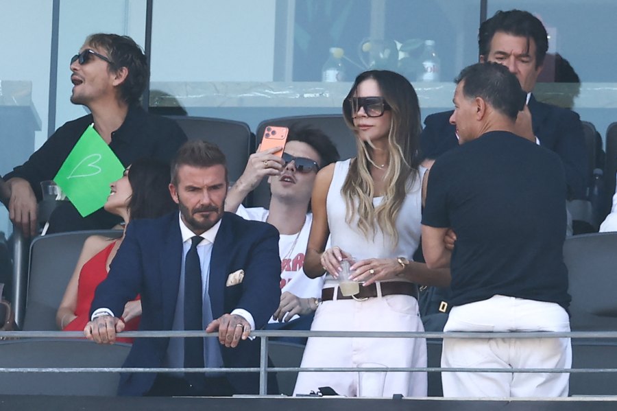 Victoria-Beckham-WAG-Style-World-Cup-GettyImages-2286180938