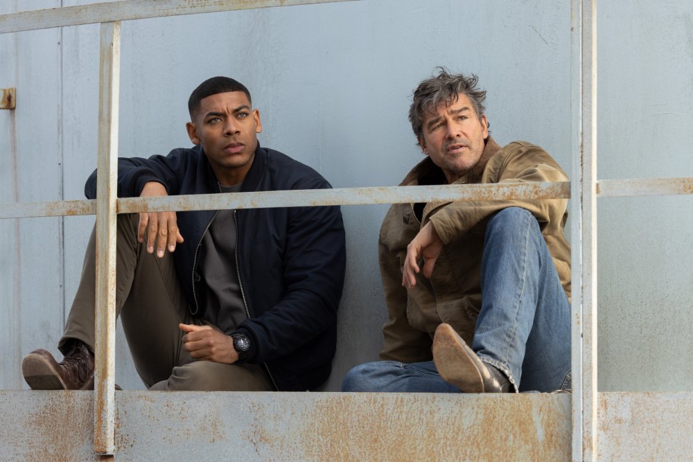 Aaron Pierre and Kyle Chandler in Lanterns