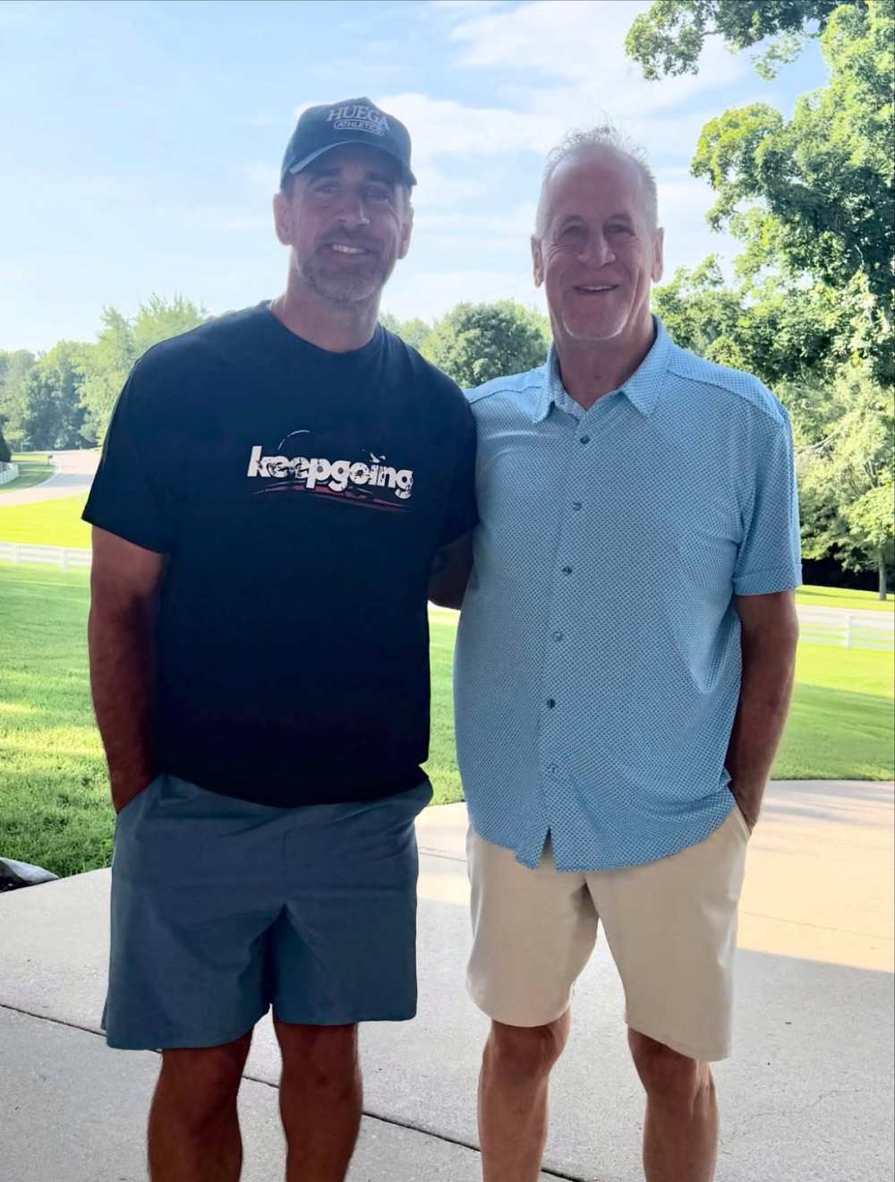 Aaron Rodgers Seen Reuniting With His Estranged Parents Months Before Surprise Social Media Post