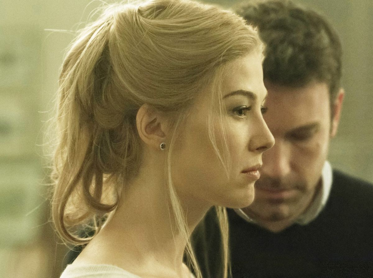 Rosamund Pike, Ben Affleck in Gone Girl