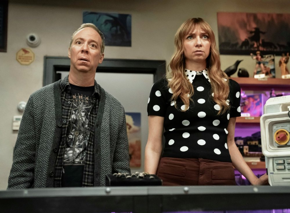 Kevin Sussman, Lauren Lapkus in Stuart saves the Universe