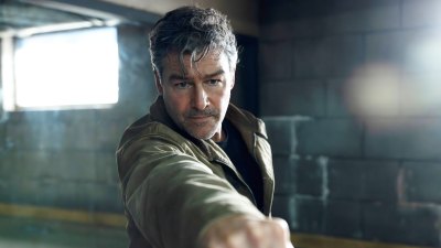 Kyle Chandler in Lanterns