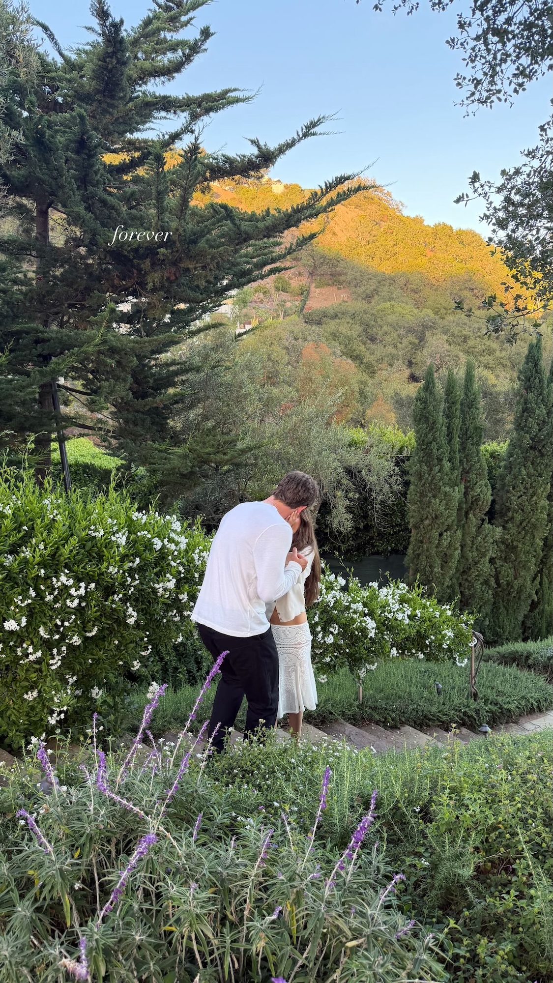 Madison Beer's Stunning Engagement Ring Details: Cut, Cost, Carats and More