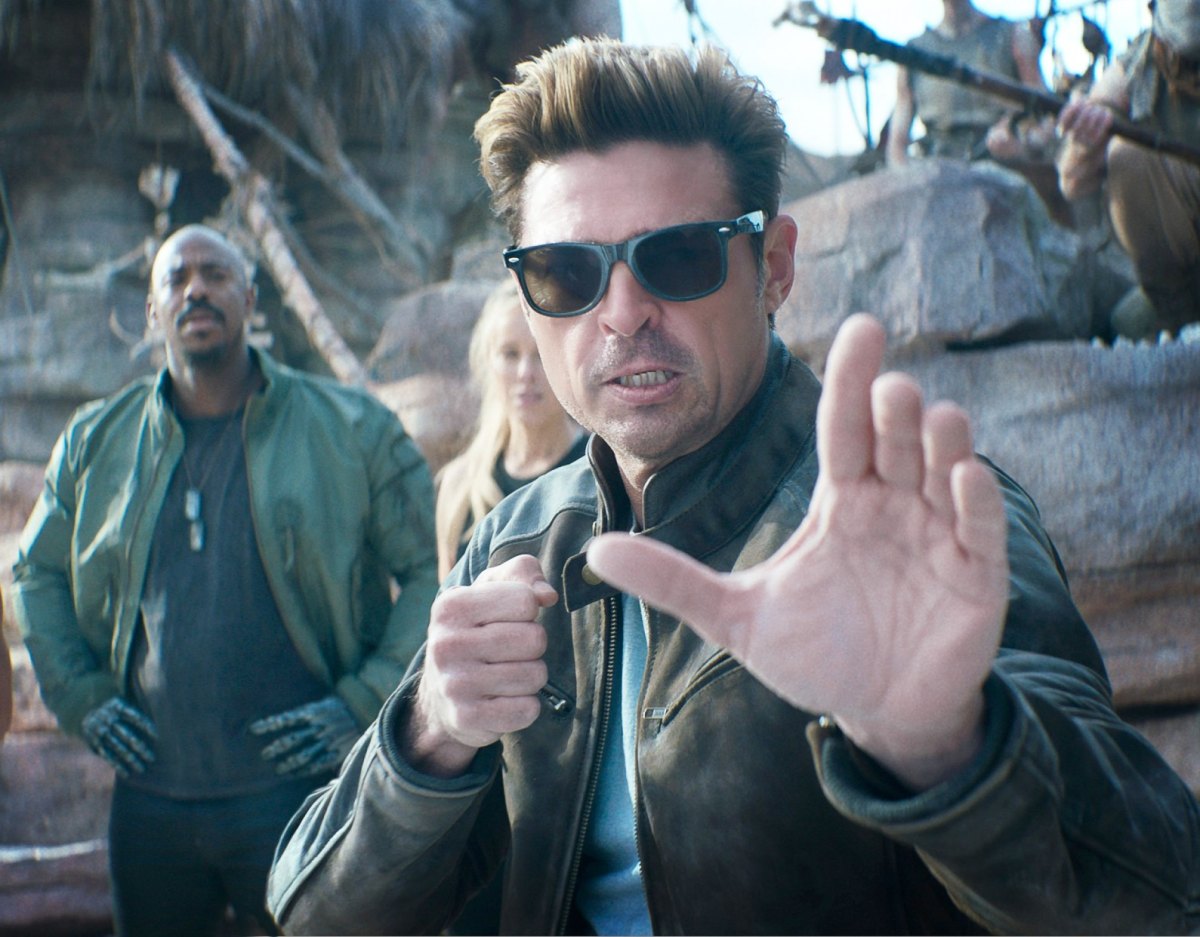 Ludi Lin, Mehcad Brooks, Jessica McNamee, Karl Urban in Mortal Kombat II