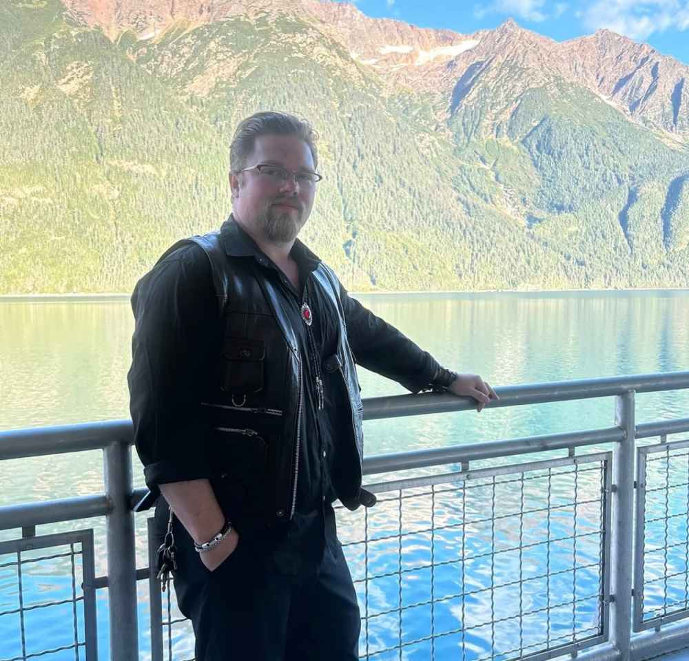 Inside Alaskan Bush People Star Noah Brown Divorce From Wife Rhain