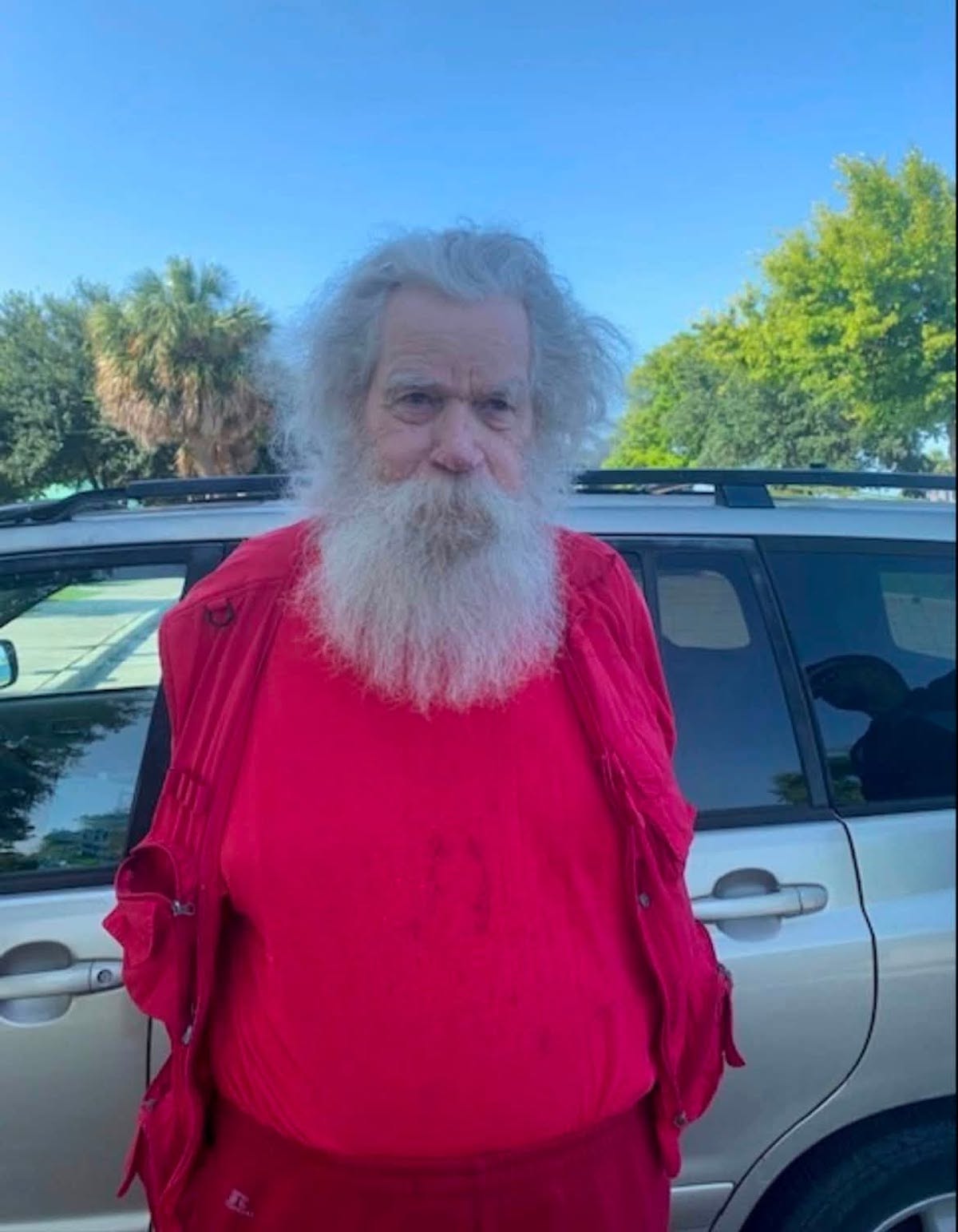 Man Legally Named Santa Claus Arrested After Allegedly Trying to Meet Detective Posing as Teen Boy