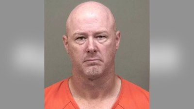Tennessee High School Teacher Arrested After Allegedly Showing Nude Selfies to Student