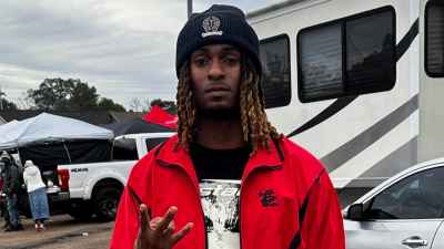 470158224_1061048422370774_7887614445223780802_n levi wyatt .jpg