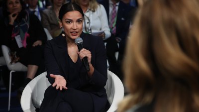 AOC-GettyImages-2261475851