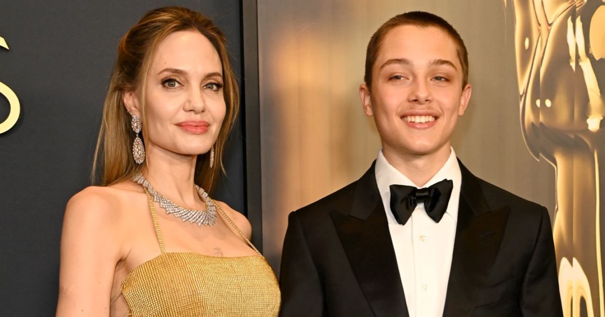 Angelina Jolie and Brad Pitt’s Son Knox, 18, Shows Off New Spiked Red Hair With Blond Shaved Sides Angelina Jolie and Brad Pitt’s Son Knox, 18, Shows Off New Spiked Red Hair With Blond Shaved Sides