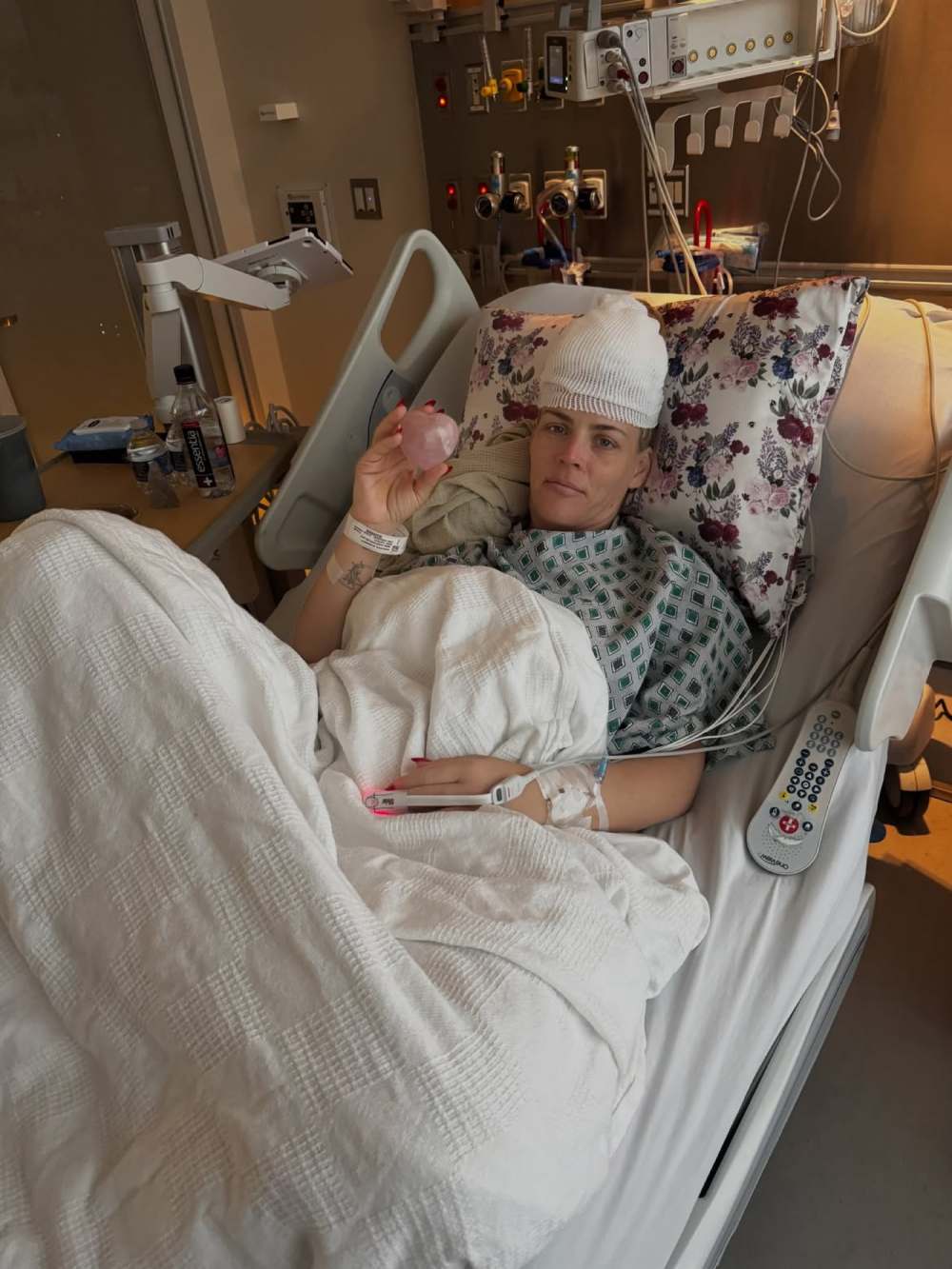Busy Philipps Laughs Off Rumors Shes Living on Borrowed Time After Removing Brain Tumor Inline
