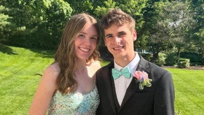 College Soccer Player 18 Allegedly Stabbed to Death by Her Boyfriend Mom Helped Clean Up the Scene
