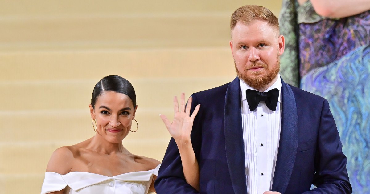 Alexandria Ocasio-Cortez Dodges Question About Status With Fiance Riley Roberts Amid Split Rumors Alexandria Ocasio-Cortez Dodges Question About Status With Fiance Riley Roberts Amid Split Rumors