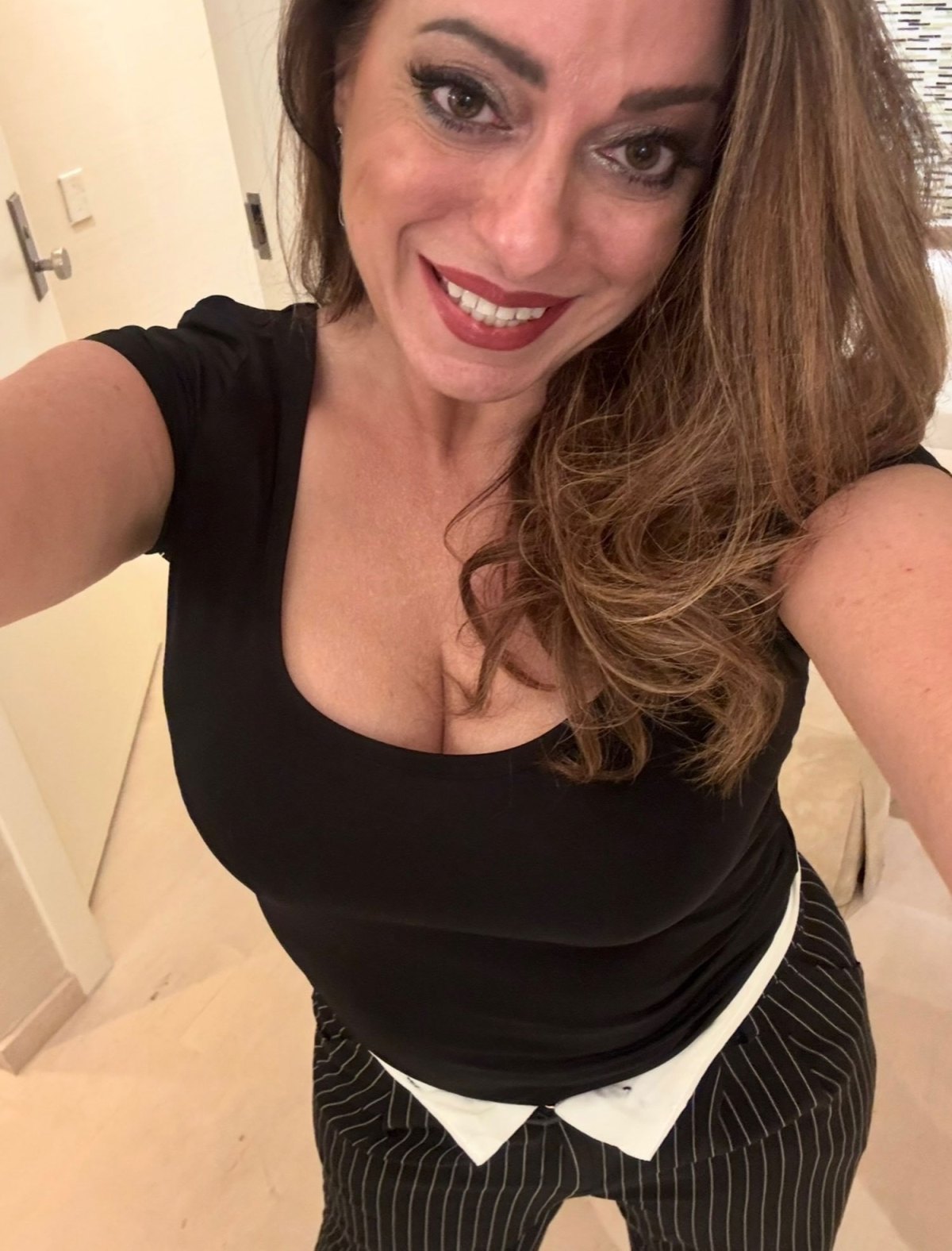 Feature Former Pro Wrestling Star Dawn Marie Joins OnlyFans at 55