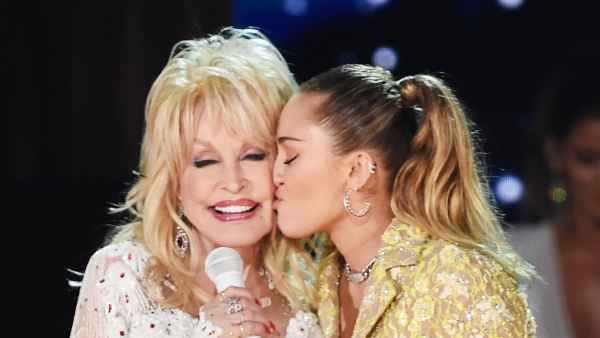 Miley Cyrus Reacts to Dolly Parton's Death