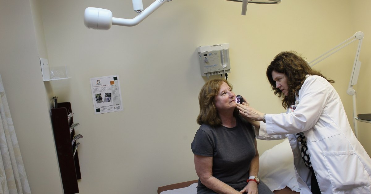 Worried About a Mole? The ABCDE Rule Can Help You Tell If That Mole Is Worth a Doctor’s Visit Worried About a Mole? The ABCDE Rule Can Help You Tell If That Mole Is Worth a Doctor’s Visit