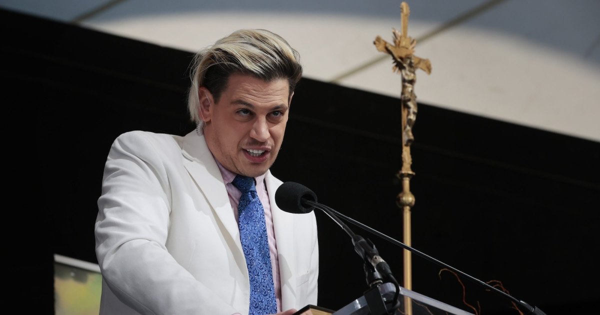 Far-Right Commentator and Kanye West Ally Milo Yiannopoulos Detained by ICE in Louisiana Far-Right Commentator and Kanye West Ally Milo Yiannopoulos Detained by ICE in Louisiana