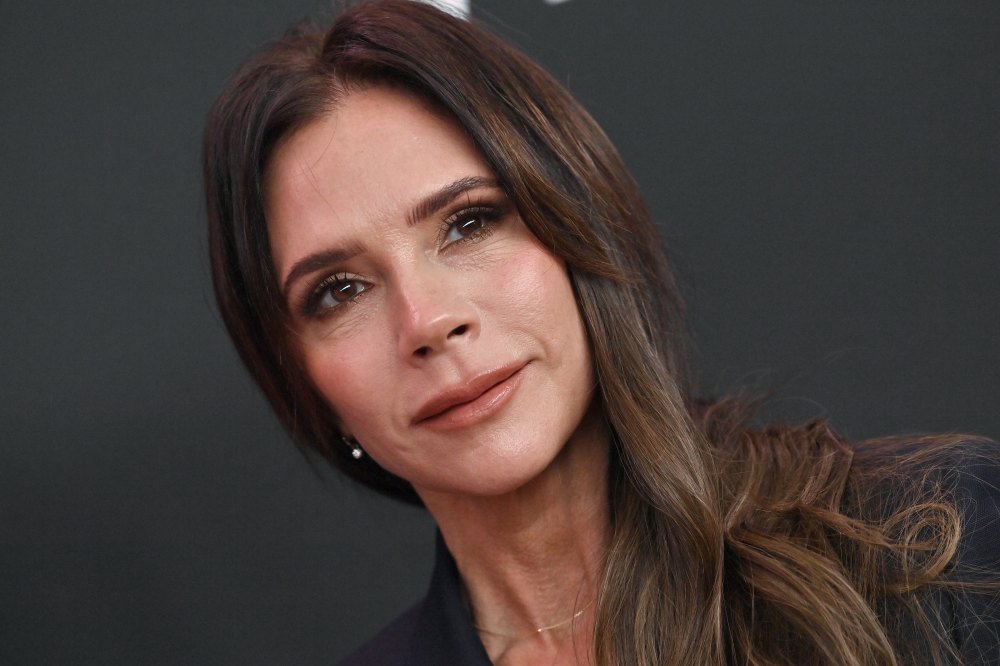 copy-victoria-beckham-s-comfy-slimming-dress-style-for-less
