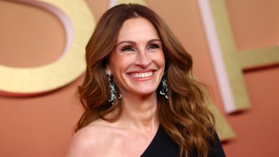 Julia Roberts arrives at the 50th Cesar Film Awards at L'Olympia on February 28, 2025 in Paris, France.