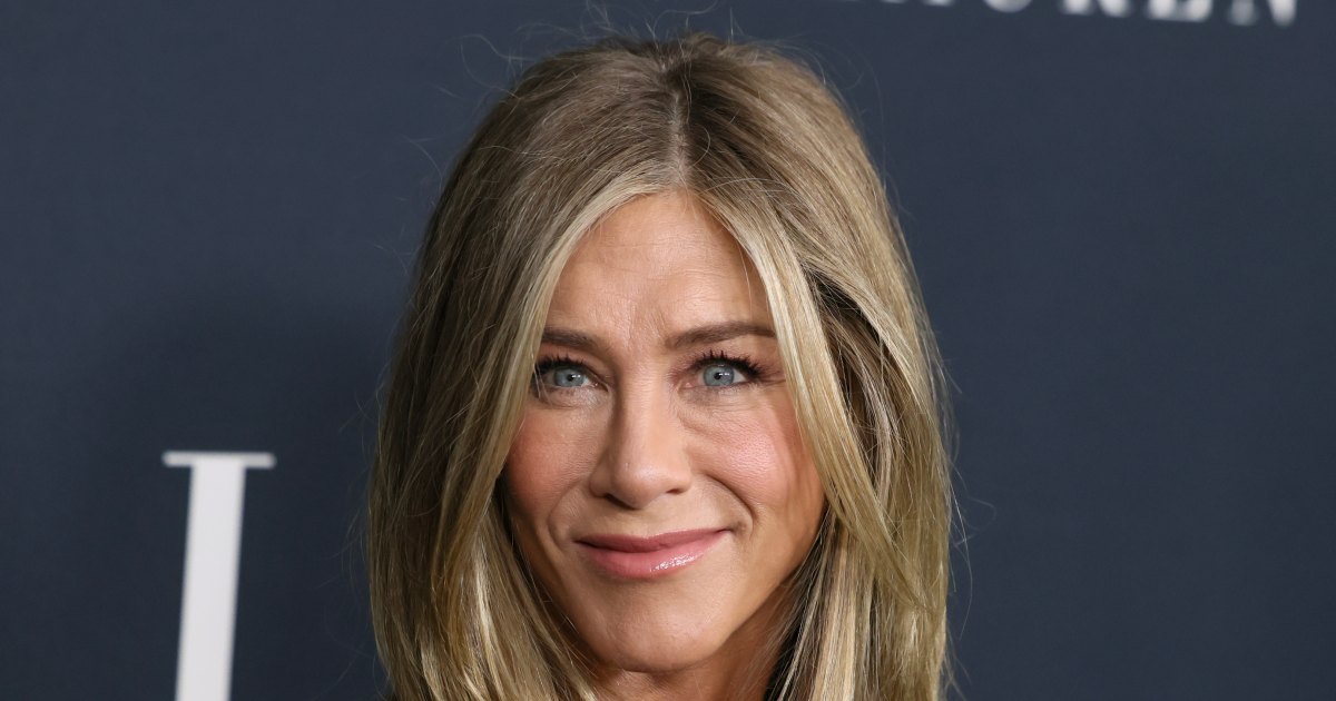 It’s Confirmed — Jennifer Aniston’s Baggy, California-Cool Jeans Are the ‘It’ Look of 2026 It’s Confirmed — Jennifer Aniston’s Baggy, California-Cool Jeans Are the ‘It’ Look of 2026