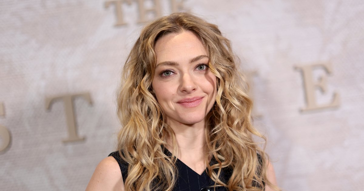 Even Amanda Seyfried Is a Fan of This Crowd-Loved Water Bottle That’s So Clever and Sleek Even Amanda Seyfried Is a Fan of This Crowd-Loved Water Bottle That’s So Clever and Sleek