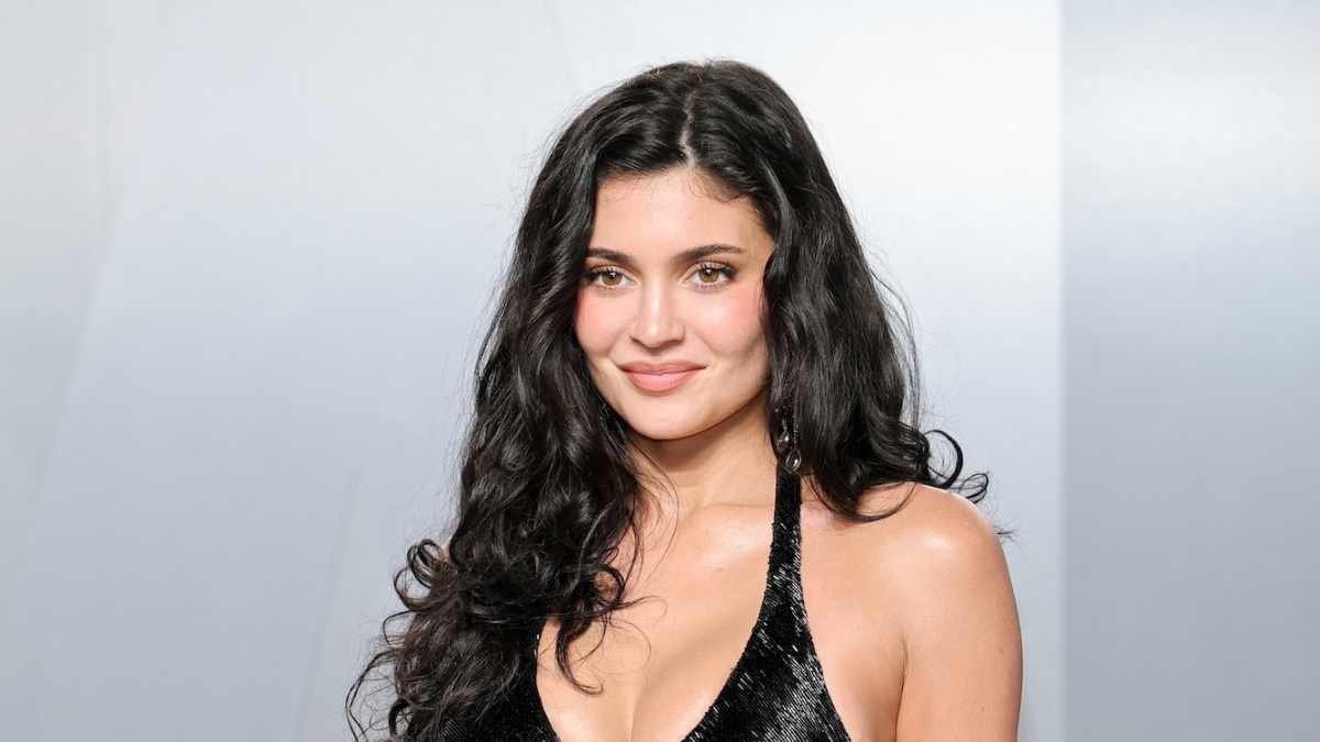 Kylie Jenner Celebrates Her Birthday With Sisters