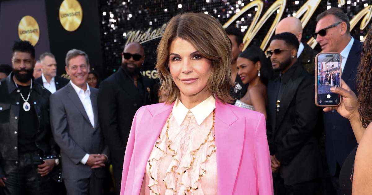 Lori Loughlin Returns to Instagram After Admissions Scandal Lori Loughlin Returns to Instagram After Admissions Scandal