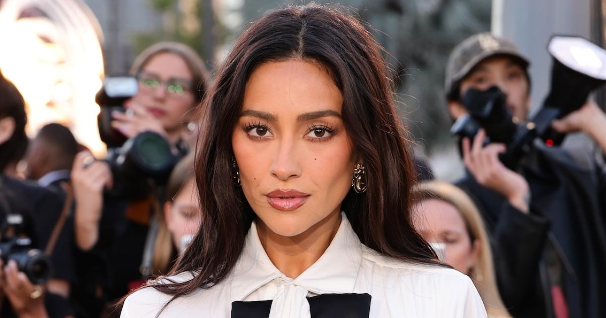 Shay Mitchell’s Travel Bag Company BEIS Sold to Samsonite for 0 Million: ‘Dream Come True’ Shay Mitchell’s Travel Bag Company BEIS Sold to Samsonite for 0 Million: ‘Dream Come True’