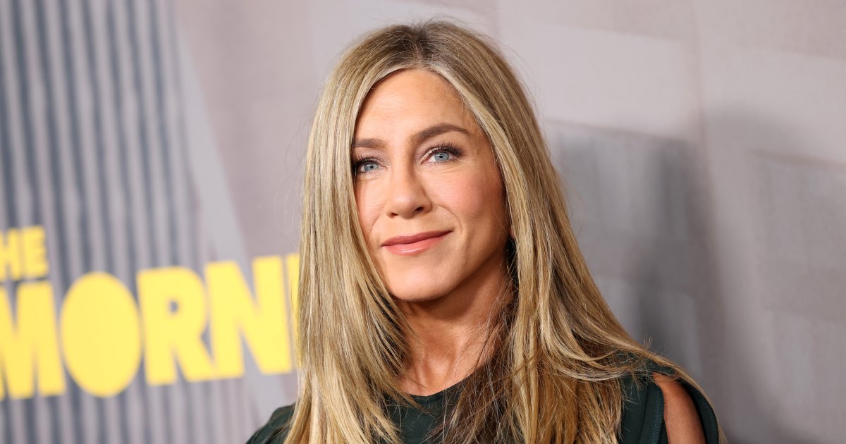 Just In! Jennifer Aniston Turned the Most Polarizing Pants Style Into a Chic, Polished Look Just In! Jennifer Aniston Turned the Most Polarizing Pants Style Into a Chic, Polished Look