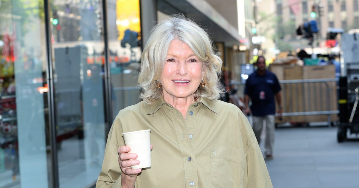 Martha Stewart Nailed the ‘Yacht Wife’ Look in the Easiest Striped Top — The Style for Martha Stewart Nailed the ‘Yacht Wife’ Look in the Easiest Striped Top — The Style for