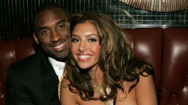 GettyImages-51315621vanessabryantkobetribute.jpg
