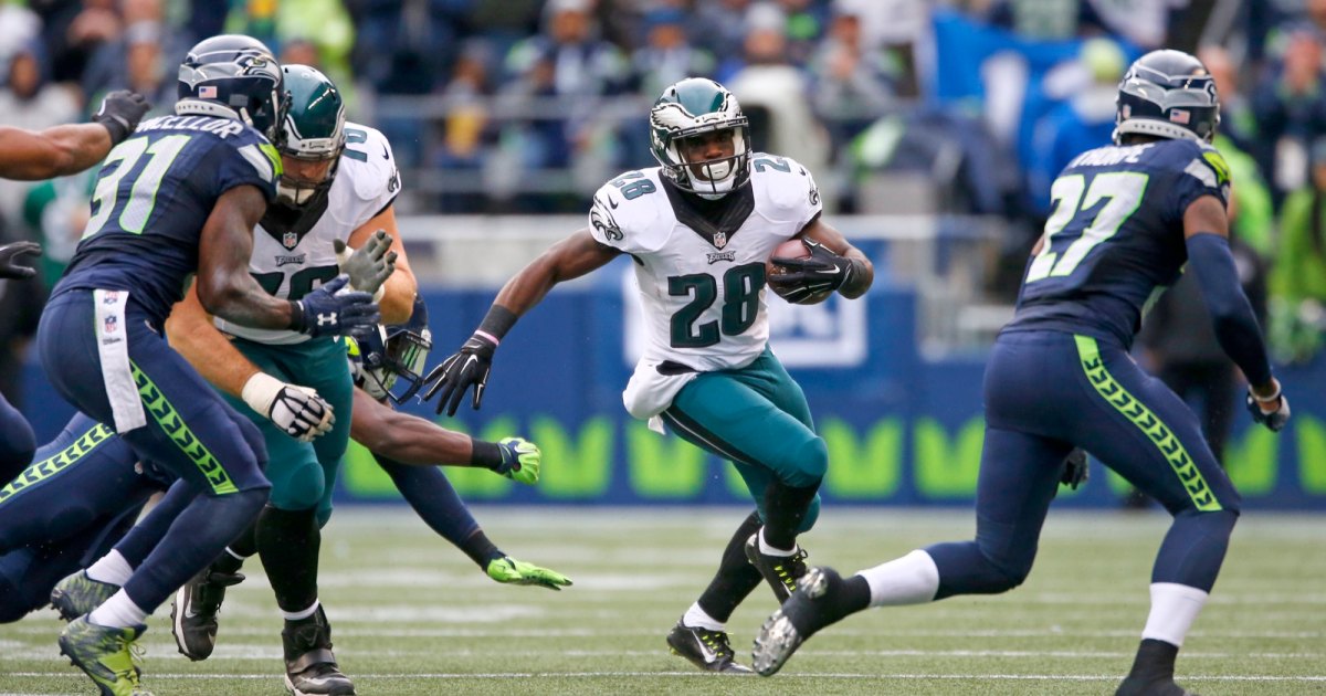 Ex NFL Player Wendell Smallwood Jr. Gets Early Prison Release to Be With Daughter, 8, Before Her Death Ex NFL Player Wendell Smallwood Jr. Gets Early Prison Release to Be With Daughter, 8, Before Her Death