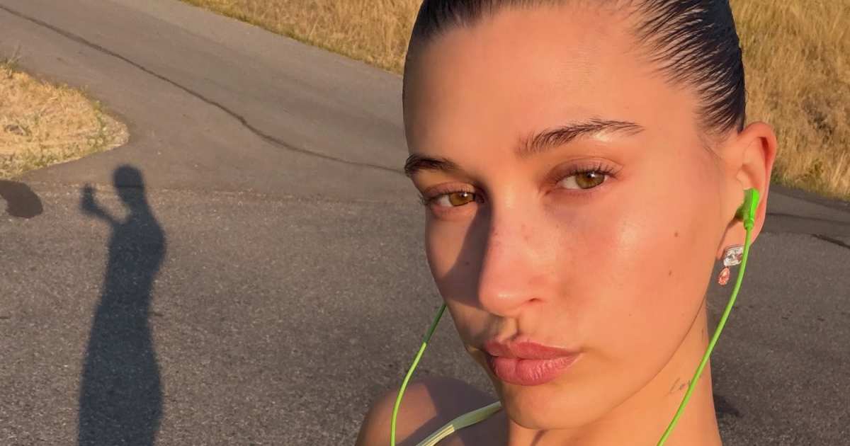 Hot Stuff: Taylor Swift’s Posture-Correcting Bra, Martha Stewart’s Go-To Makeup and More Must-Haves Hot Stuff: Taylor Swift’s Posture-Correcting Bra, Martha Stewart’s Go-To Makeup and More Must-Haves