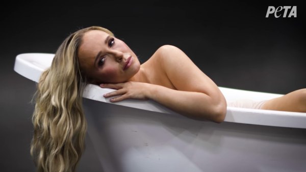 Hayden Panettiere Poses in Bathtub for PETA Campaign Weeks Before Her Death 1