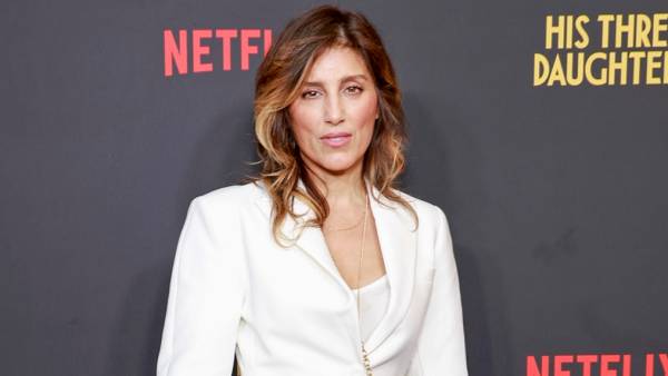 Jennifer Esposito Recalls Excruciating Psych Ward Stay Amid Health Problems Pleading for My Sanity Feature