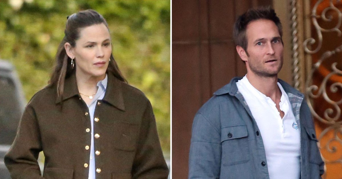 Jennifer Garner and John Miller Are Going Strong as They Enjoy Rare Outing Jennifer Garner and John Miller Are Going Strong as They Enjoy Rare Outing