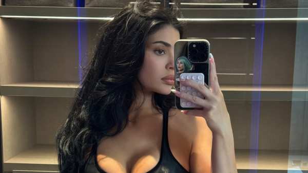 Kylie-Jenner-Pregnancy-Rumors_1767395080_3801507923374529140_12281817