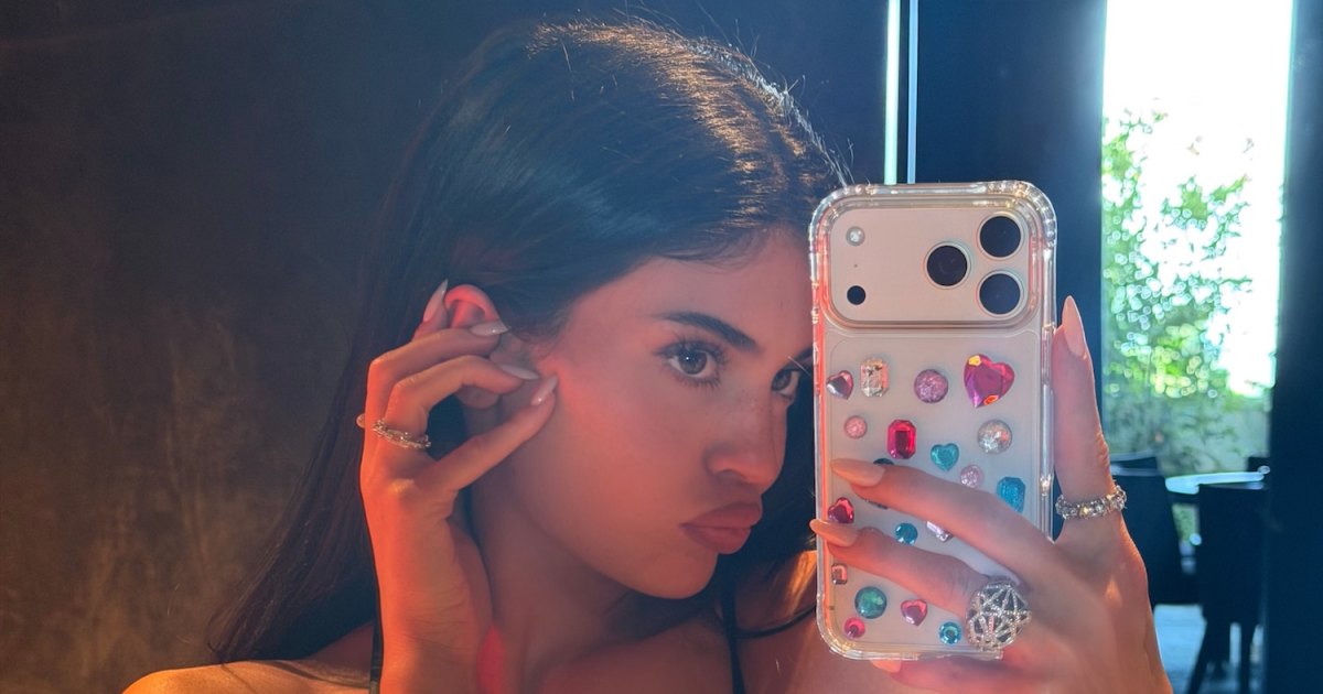 How Kylie Jenner Manages ‘Really Bad’ Breakouts In Her Late 20s and Beyond How Kylie Jenner Manages ‘Really Bad’ Breakouts In Her Late 20s and Beyond