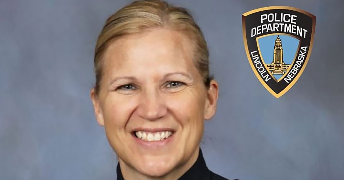 Off-Duty Police Captain and Her Partner Locked Daughter, 2, in Hot Minivan While They Went Fishing Off-Duty Police Captain and Her Partner Locked Daughter, 2, in Hot Minivan While They Went Fishing